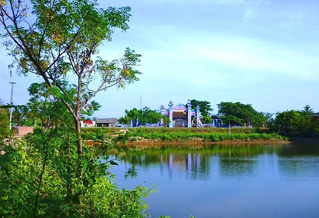 640px Mai Xa Communal House